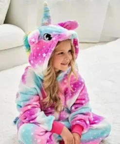 Pijama Infantil Unicórnio Fofura – Kigurumi Arco Iris